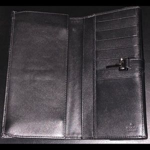 Black Gucci GG wallet